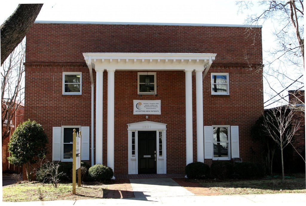 Exterior photo: Columbia SC Prosthodontics practice of Crescent Prosthodontics