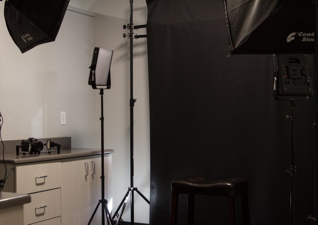 Interior photo: Columbia SC Prosthodontics practice patient photo area